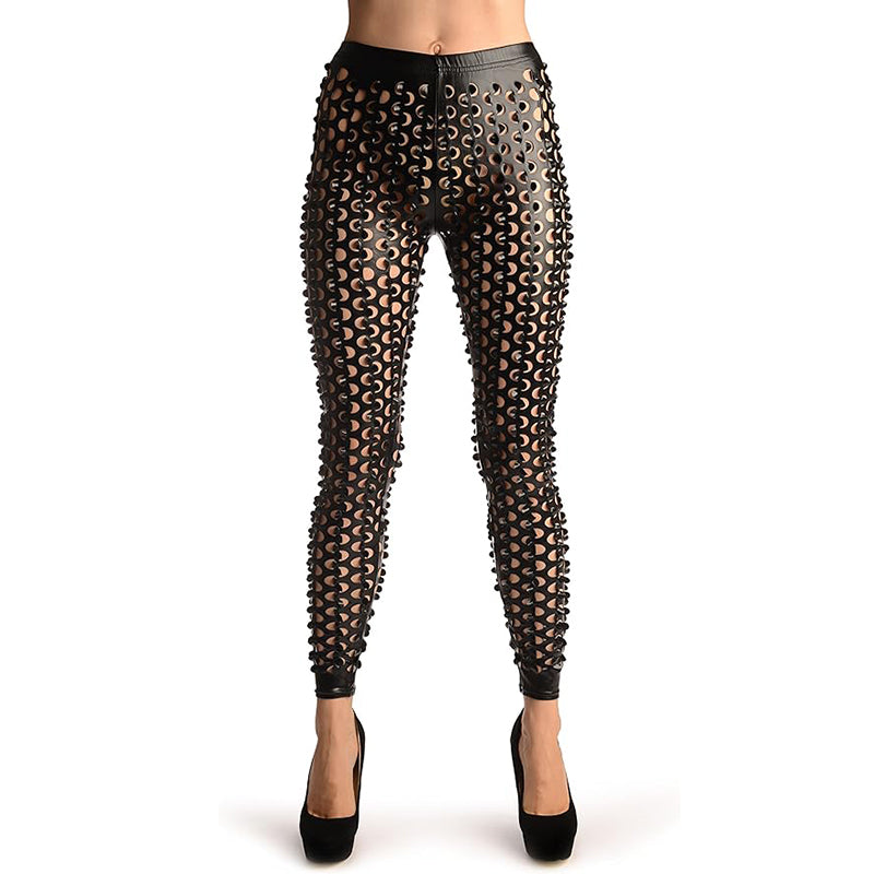 Leggings with 3D hole in them