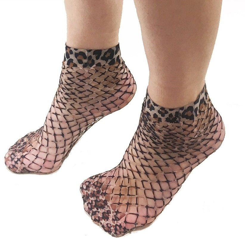 Pamela Mann Extra Large Net Leopard Print Ankle Socks - Leggsbeautiful