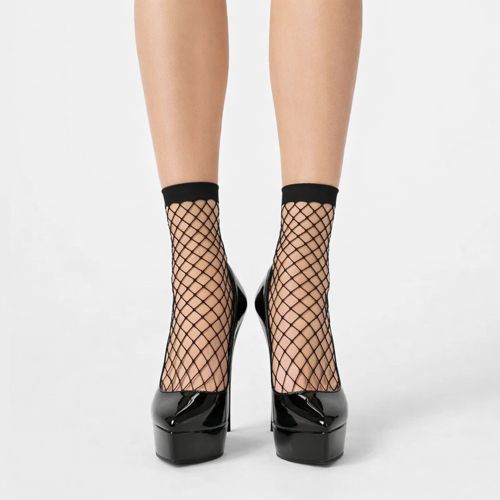 Veneziana Oversized Fishnet Ankle Socks
