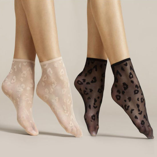 Load image into Gallery viewer, Fiore Doria Sheer Leopard Nylon Ankle Socks - Leggsbeautiful
