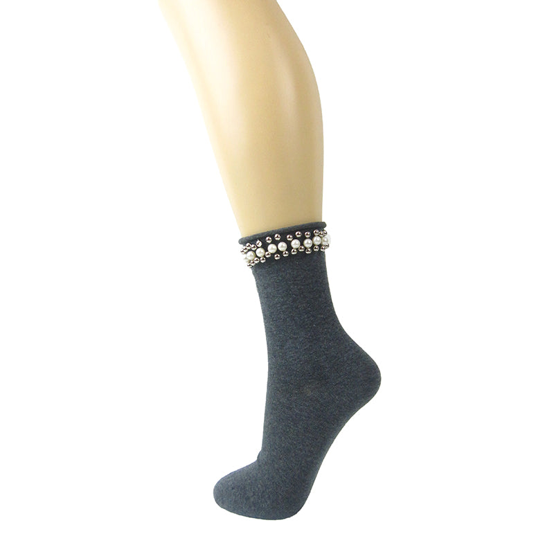 Load image into Gallery viewer, Smooth Knit Ankle Socks With Side Pearl Trim - Leggsbeautiful
