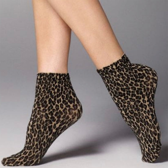 Veneziana Opaque Microfibre Leopard Print Ankle Socks