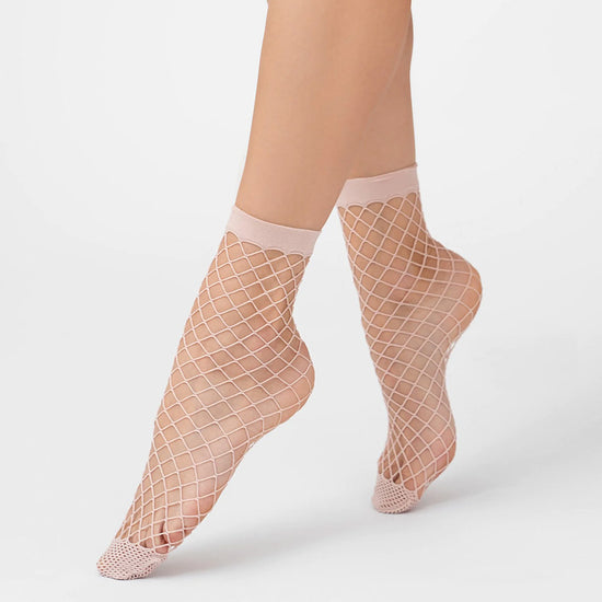 Veneziana Oversized Fishnet Ankle Socks